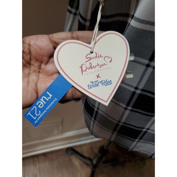 Sadie Robertson Women's Black & White Polyester Round Neck Long Sleeve Blouse L - Picture 9 of 12